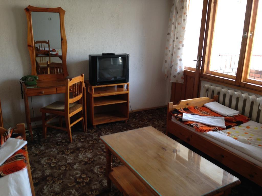 Katerina Family Hotel Smoljan Esterno foto